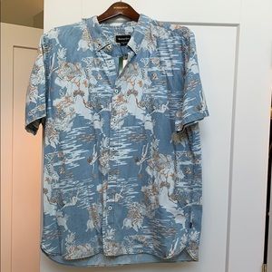 Lightweight summer men’s button down